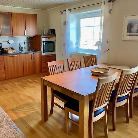 Orcas View Vestresand Lofoten Apartment Bostad